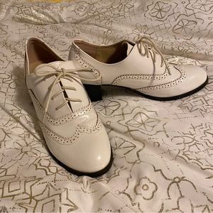 White oxford shoes sz 10